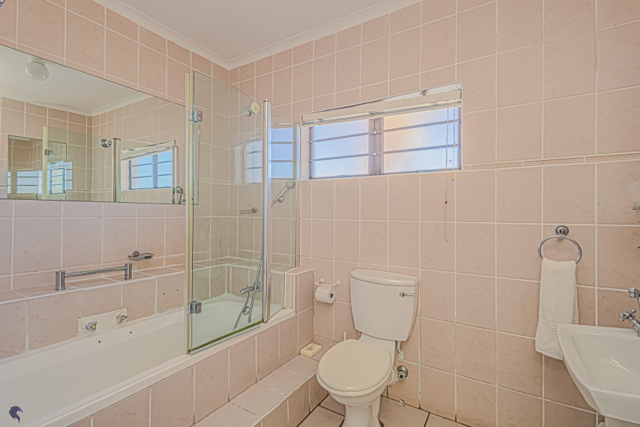 8 Bedroom Property for Sale in Country Club Western Cape